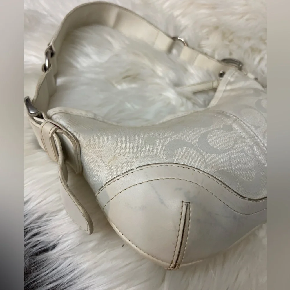 Vintage Coach Cream #5659 Shoulder Bag/ Soho bag